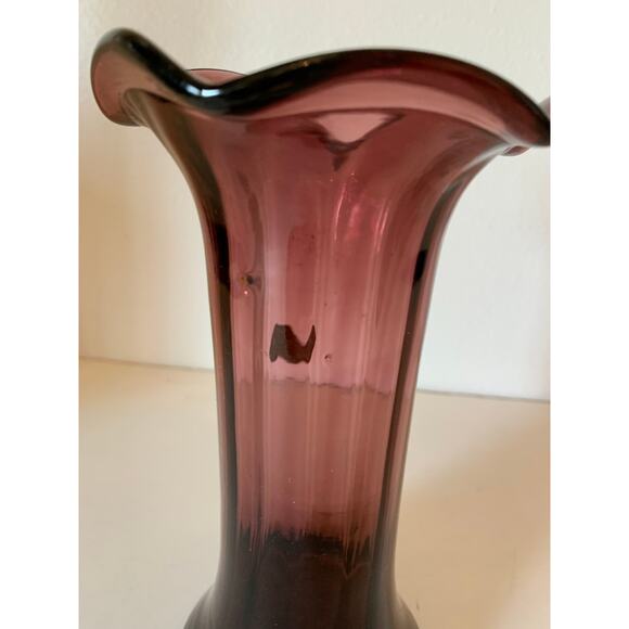 Vintage Beacon Purple Amethyst Blown Glass Vase Ruffled rim - Picture 2 of 10